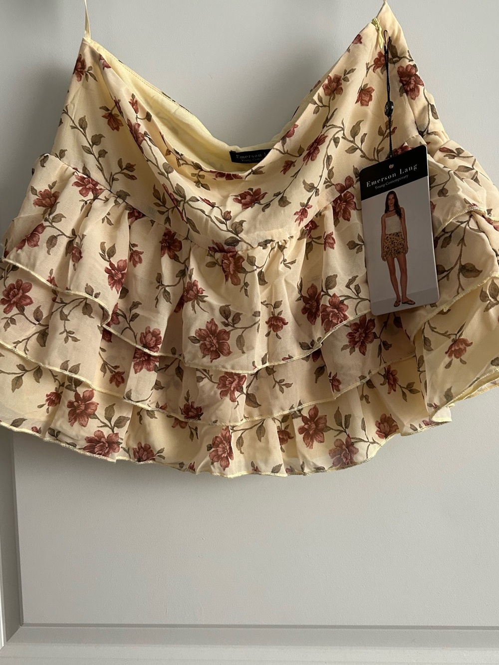 Express Floral Tiered Mini Skirt in Cream with Rose Print